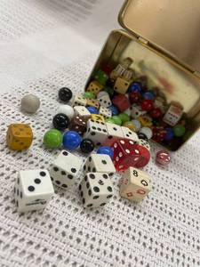 lot 16 image: Assorted Dice Collection & Marbles in Vintage Tin Aladdin Gaming Set