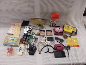 lot 78 image: Vintage Collectible Lot Model Kits, Walkie Talkie, Betty Boop Tin, Electronics