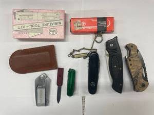 lot 93 image: Mixed Pocket Knives & Multitool Set