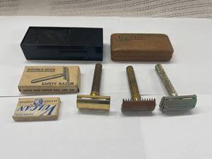lot 95 image: Vintage Schick Injector & Safety Razors Collection with Cases & Blades