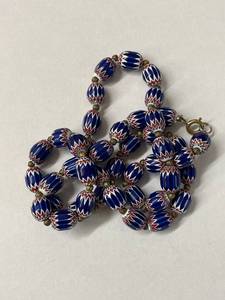 lot 103 image: Vintage Art Glass Bead Necklace 22 Blue Red White