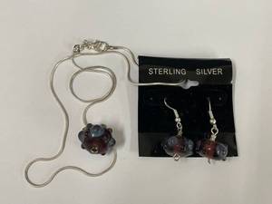 lot 110 image: Handcrafted Glass Bead Necklace and Earrings Sterling Silver Jewelry Set