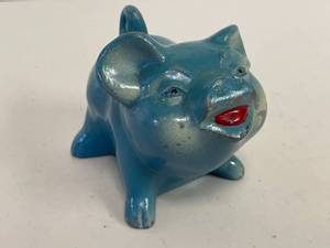 lot 136 image: Vintage Blue State Bank of Slinger Piggy Bank Cast Iron Retro Condition