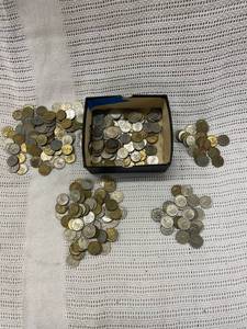 lot 204 image: Vintage Assorted Token Collection Tallys, Jacks, and More for Collectors