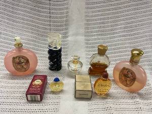lot 208 image: NO SHIPPING Vintage Perfume Collection Lot