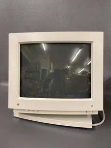 lot 216 image: UNTESTED Apple Macintosh Color Display Vintage CRT Monitor Classic Collectible