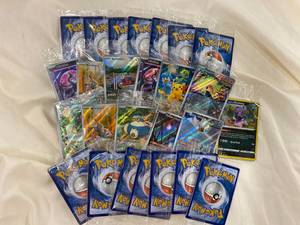 lot 250 image: Collection of 25 Sealed Pokemon Trading Cards - Holo Rare Edition Pack