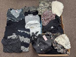lot 259 image: Womens Clothing Lot XL-XXL- Variety of Brands
