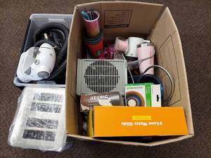 lot 260 image: Home Appliances Lot with Metro Vac