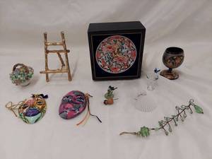 lot 261 image: Eclectic Decorative Home Accent Set