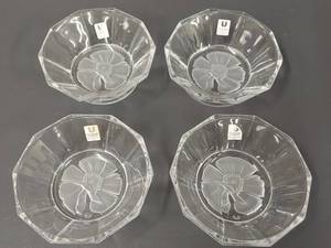 lot 265 image: Sasaki Crystal Glass Bowls Set of 4