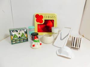 lot 12 image: Four Charger Red Lacquer Plates-Pair Of Jelly Containers-Pampered Chef Slicer-Grater With Blades