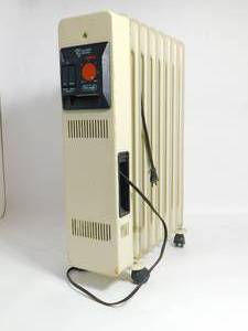 lot 14 image: DeLonghi The Incredible Heat Machine Space Heater