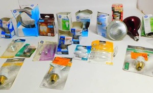 lot 29 image: Lot Filled With Miscellaneous Light Bulbs