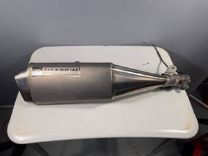 lot 8 image: Suzuki GSX Titanium Advanced Exhaust System