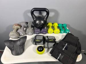 lot 21 image: Assorted Set of Weights and Fitness Accessories