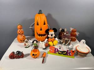 lot 47 image: Halloween Decor Collection including Mickey Mouse, Jack-o-lanterns, and Spooky Figurines