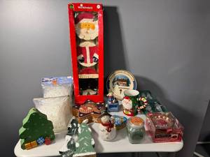 lot 116 image: Assorted Christmas Decorations and Candle Collection