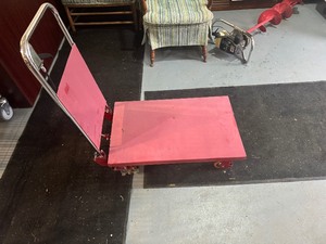 lot 2 image: Uline Lift Table - Model H1485. Lift Capacity 330 lbs