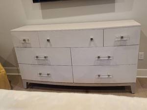 lot 18 image: Bernhardt Axiom 7-Drawers Poplar Wood Double Dresser