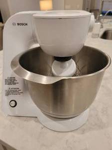 lot 97 image: Bosch MUM5 UC Mixer. Works great.
