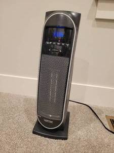 lot 104 image: Bionaire Heater.