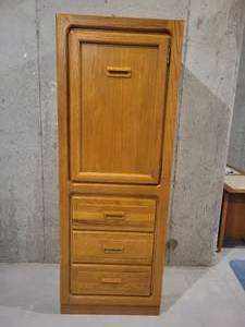 lot 112 image: Single Door - 3 Drawer Cabinet by Stanley Furniture.
