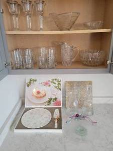 lot 113 image: A large lot of Crystal, China & Glassware.