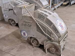 lot 241 image: Husqvarna Soff-Cut G2000 Gas Self-Propelled Saw
