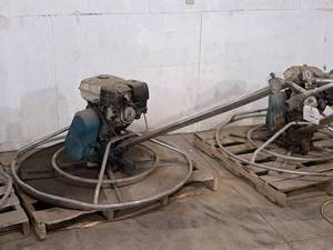 lot 250 image: 48 Honda GX270 9.0 Gas Power Trowel  Walk-Behind