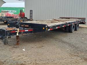 lot 233 image: 24 Dual Axle Flatbed Trailer
