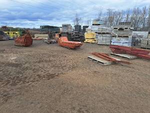 lot 259 image: Lot of (4 Pallets) Scaffolding Stairs
