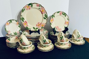 lot 155A image: Vintage Franciscan Desert Rose Dinnerware Service for Eight