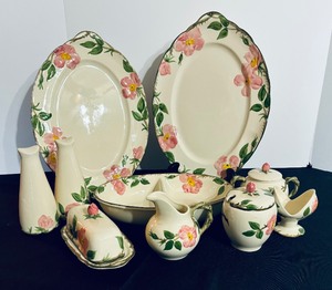 lot 109 image: Vintage Franciscan Desert Rose Serving Pieces
