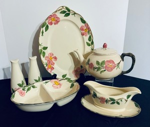 lot 275A image: Vintage Franciscan Desert Rose Serving Pieces