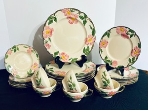 lot 302A image: Vintage Franciscan Desert Rose Dinnerware Service for Six