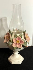 lot 116 image: Charming Vintage Floral Candle Holder