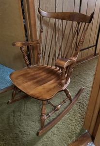 lot 198 image: Vintage Rocking Chair