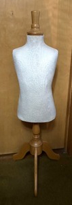 lot 242 image: Vintage Childrens Mannequin