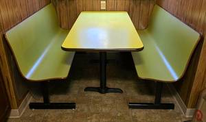 lot 1A image: Fabulous Vintage Laminate Banquette
