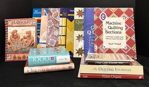 lot 172 image: Fantastic Lot of Quilt Books and Journals