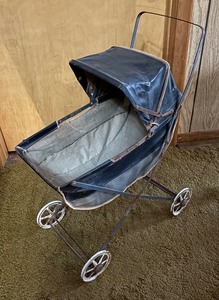 lot 252 image: Adorable Vintage Baby Doll Stroller