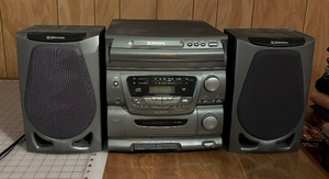 lot 262 image: Emerson MS7781 Stereo System