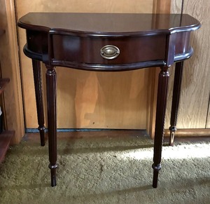 lot 14 image: Vintage Federal Style Solid Wood Single Drawer Console Table