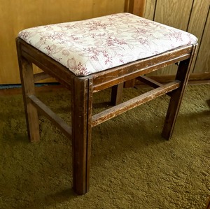 lot 277 image: Vintage Stool