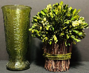 lot 141 image: Vintage Soreno Avocado Green Glass Vase and Faux Floral Bunch