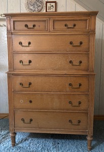 lot 350 image: Vintage Tall Dresser with 7 Drawers