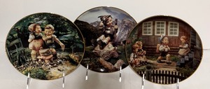 lot 352 image: MJ Hummel Calendar Plate Collections