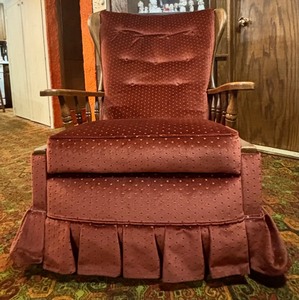 lot 74 image: Vintage Recliner in Burnt Orange (Amber) with Wooden Arms