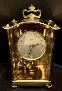 lot 330 image: Pretty Vintage German Mantel Clock Schatz
